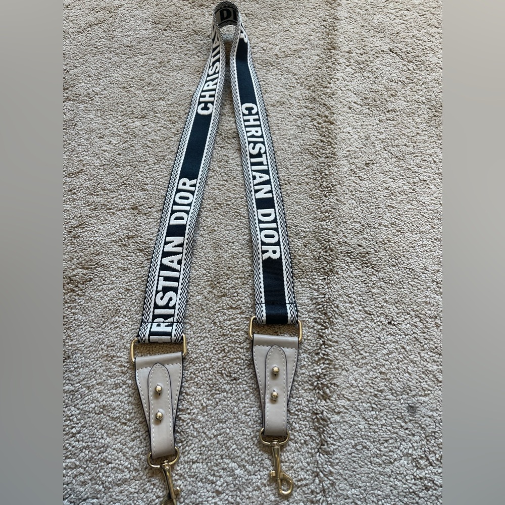 Strap purse